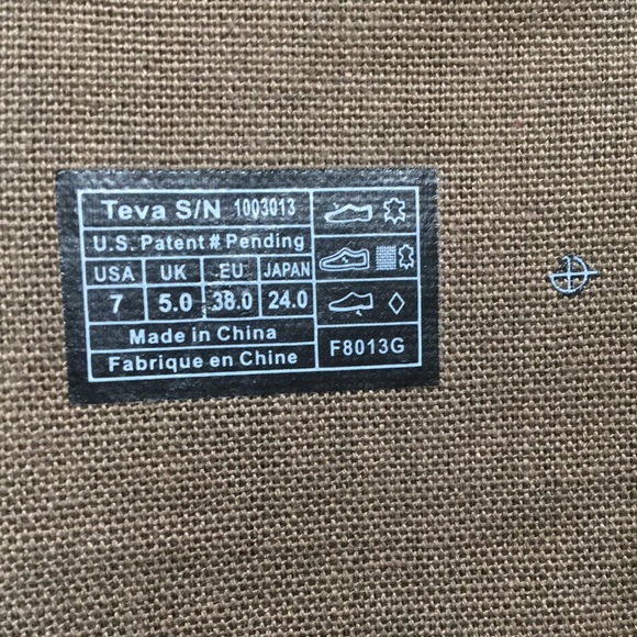 Brown Teva boots - Picture 4 of 8